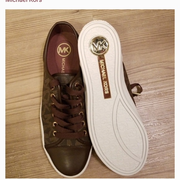 ⭐️HP⭐️Michael Kors Brown City Sneakers - Picture 3 of 4